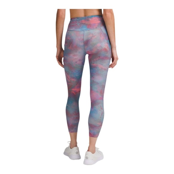 Lululemon Fast and Free High-Rise Leggings with Pockets EUC Size 2